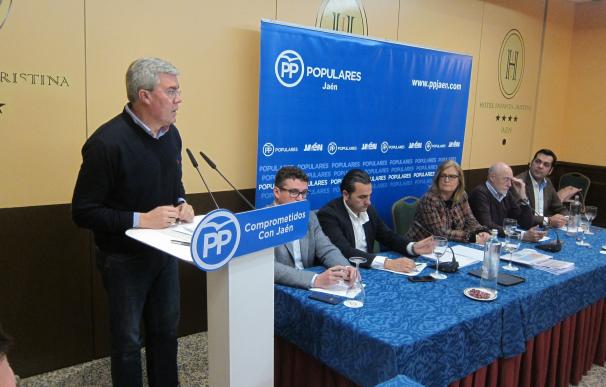 Fernández de Moya elude pronunciarse sobre el congreso provincial y candidatos porque "ni siquiera está convocado"