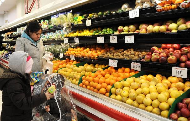 Los precios de los alimentos bajan por primera vez en 8 meses, según la FAO