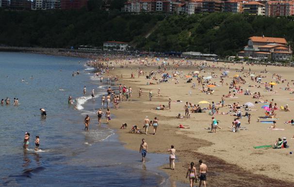 Prohibido el baño en la playas vizcaínas de La Arena, Barinatxe, Arriatera-Atxabiribil, Bakio y Laga