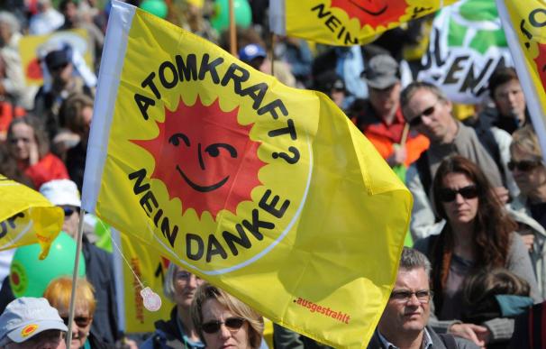 Miles de manifestantes exigen en Alemania un "apagón nuclear" inmediato