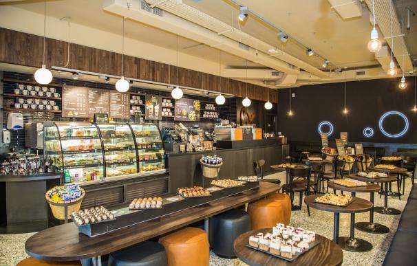 Starbucks abre una nueva tienda el Centro Comercial Costa Mijas, sumando ocho establecimientos en la provincia