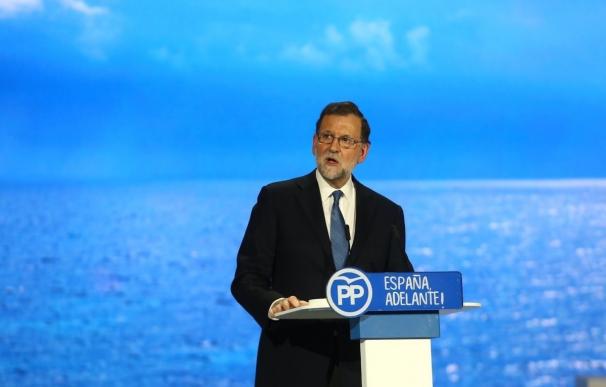Rajoy insta a celebrar antes de verano los congresos regionales y pide dejar fuera de ellos el enfrentamiento