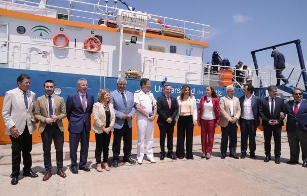 La presidenta de la Junta asiste a la presentación del primer buque oceanográfico civil con sede en Andalucía