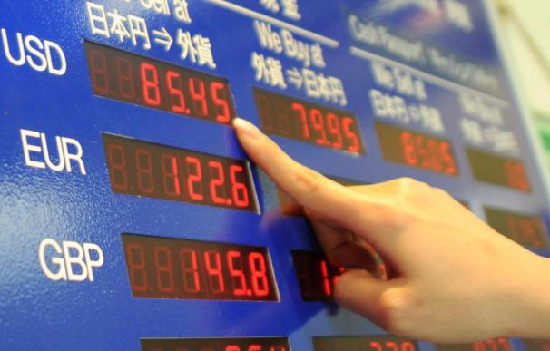 El Nikkei baja 10,25 puntos, el 0,11 por ciento, hasta 9.671,96 puntos