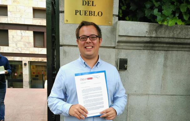 Universitarios piden a la Defensora del Pueblo que "tome cartas en el asunto" e investigue el sistema de becas