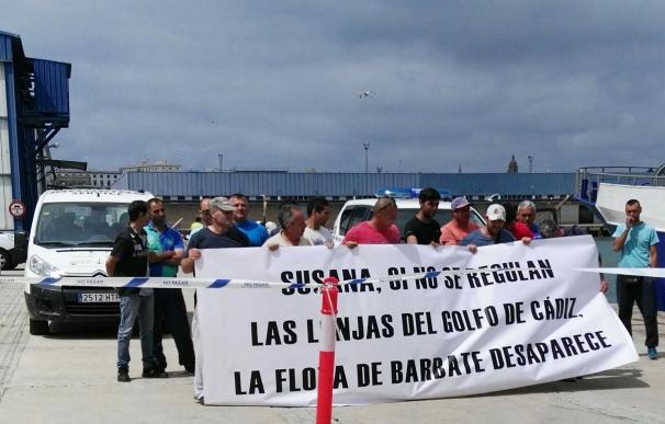 Díaz defiende que "los pescadores que cumplen con su obligación no se vean perjudicados frente a otros"
