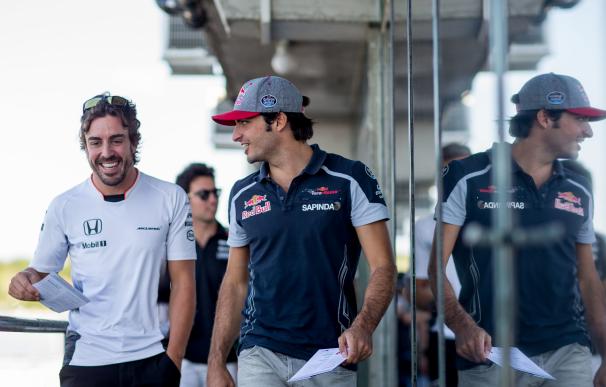 Sainz asegura que Alonso sigue siendo la referencia para todos los pilotos de la F1