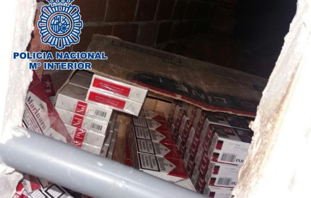 Intervienen más de 400 cajetillas de tabaco de contrabando, 200 de ellas en un zulo en Miralbaida