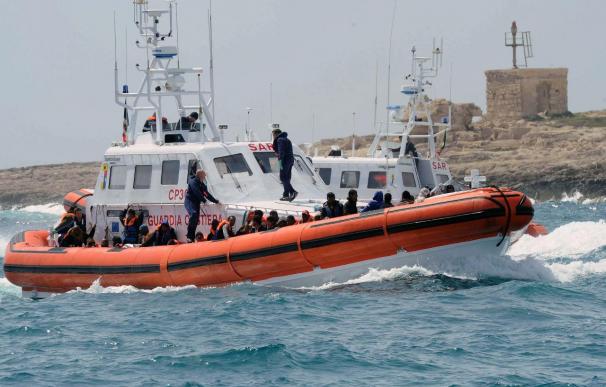 Llega una barcaza con 178 inmigrantes procedentes de Libia a Lampedusa