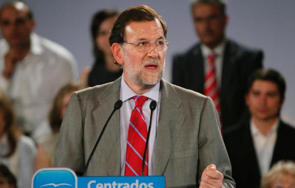 Rajoy se compromete a crear empleo ante "el triste peor dato de la historia"