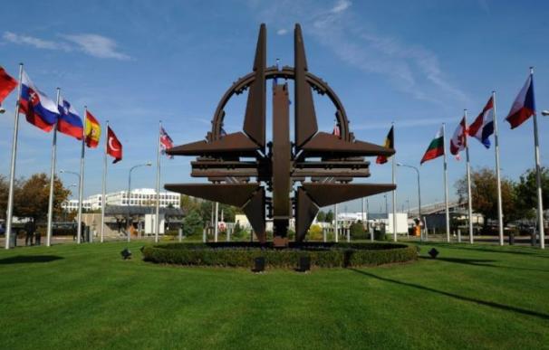 La OTAN pide a sus miembros que aumenten el gasto militar