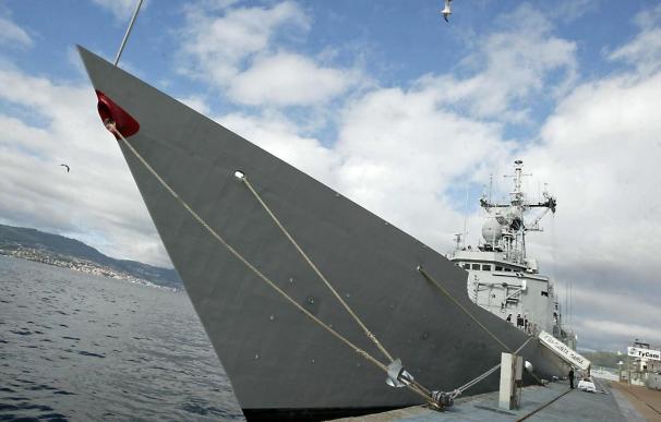 La fragata "Santa María" parte de Rota para sumarse a la Operación Atalanta