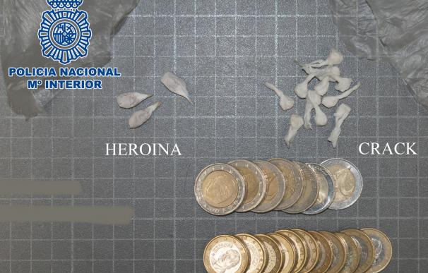 Detenido un hombre en Jinámar (Gran Canaria) en posesión de 12 envoltorios de crack y tres de heroína