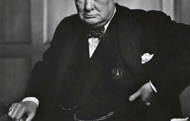 Winston Churchill teorízó como un científico sobre los extraterrestres