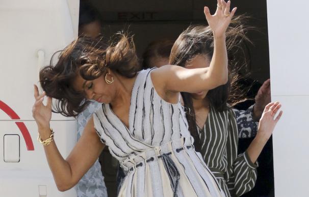Michelle Obama aterriza en Madrid junto con sus hijas y su madre