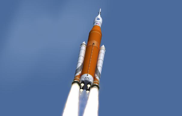 La NASA estudia poner astronautas en el primer vuelo del SLS-Orion