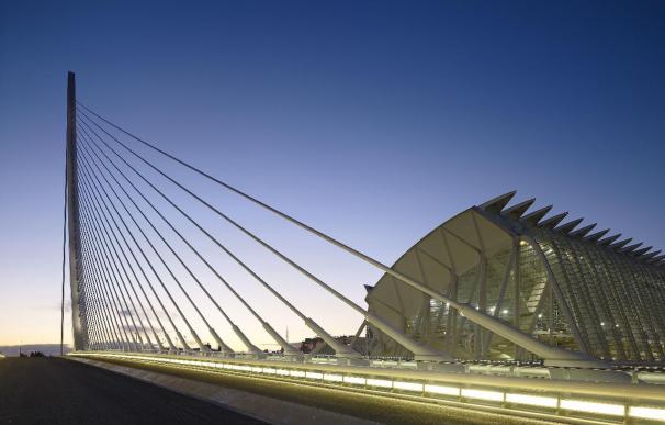 La asociación que nombró a Calatrava 'embajador' de la Marca España no se plantea de momento retirarle ese título