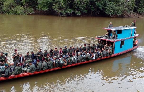 Santos envía a 83.000 efectivos a proteger los territorios dejados por las FARC y las zonas de concentración
