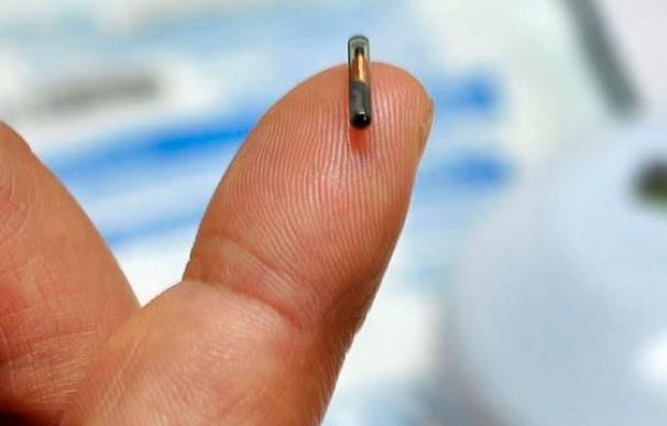 La empresa belga Newfusion implanta un chip para controlar a los empleados