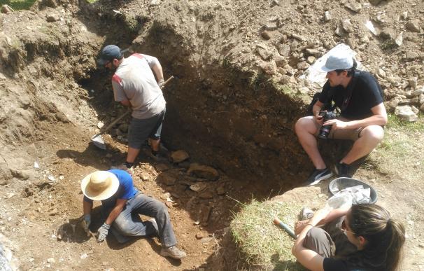 Encuentran los restos de dos personas asesinadas por la represión franquista en A Pobra do Brollón (Lugo)