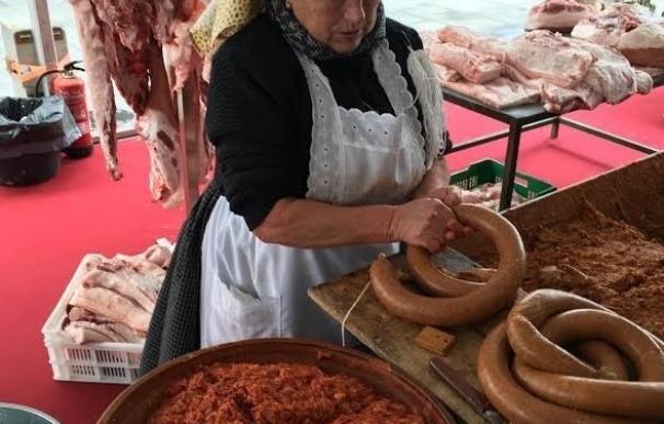La XIII Fiesta de la Matanza de Villanueva de Córdoba plantea el apadrinamiento de un cerdo