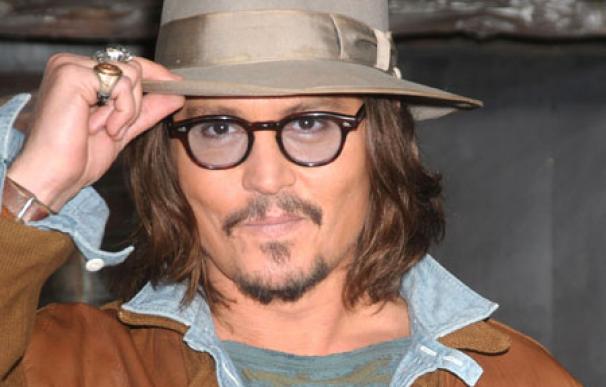 Johnny Depp deja 1.000 euros de propina en un pub británico