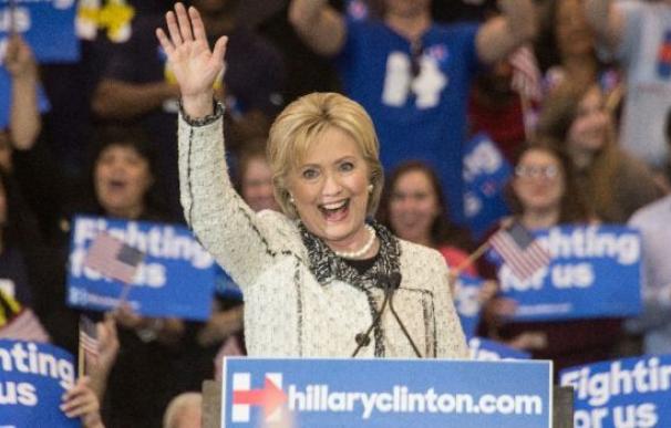 Clinton se hace con la victoria en las primarias demócratas de Puerto Rico