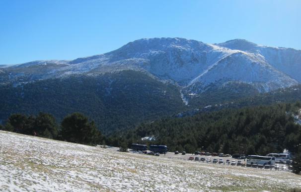 Suspendido el servicio de Cercanías entre Cotos y Cercedilla (Madrid) por acumulación de nieve