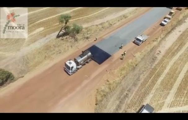 Así se construye una carretera en Australia en tan solo dos días