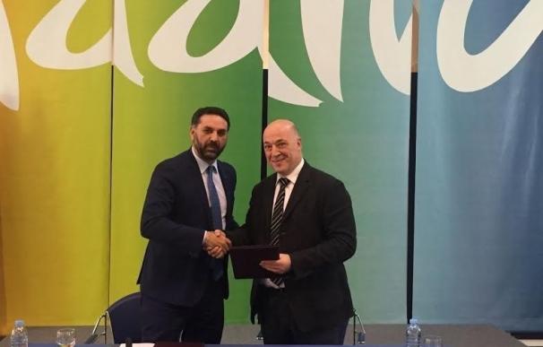 Diputación y Turismo Andaluz sellan su compromiso para la promoción de la provincia en 2017