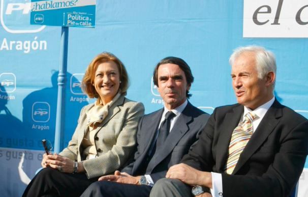 Aznar dice que "España no sufre tsunamis pero produce socialistas que causan desastres"