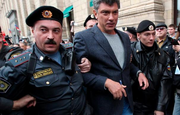 Boris Nemtsov fue detenido en 2010 por manifestarse sin autorización