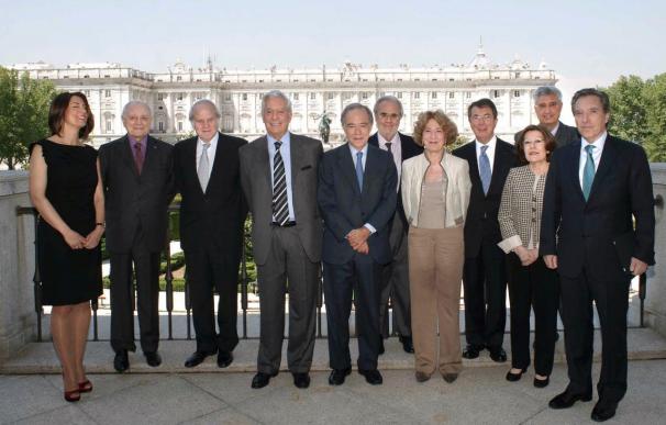 El Consejo asesor del Real se reúne por primera vez, presidido por Vargas Llosa