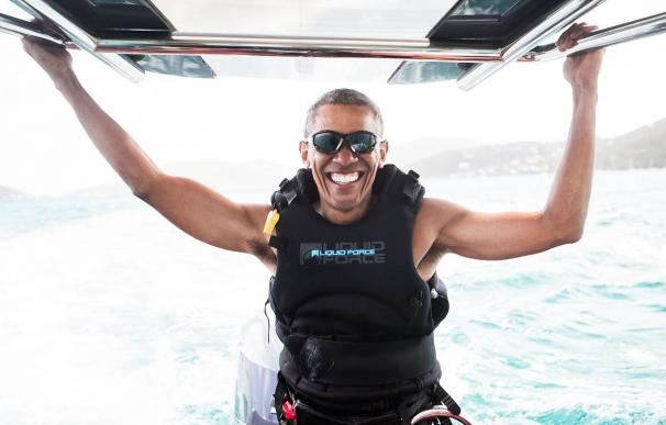 Obama vuelve a hacer deportes acuáticos tras ocho años