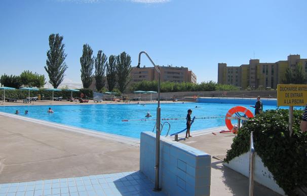 La campaña 'Sol sin riesgo' llega a las piscinas municipales