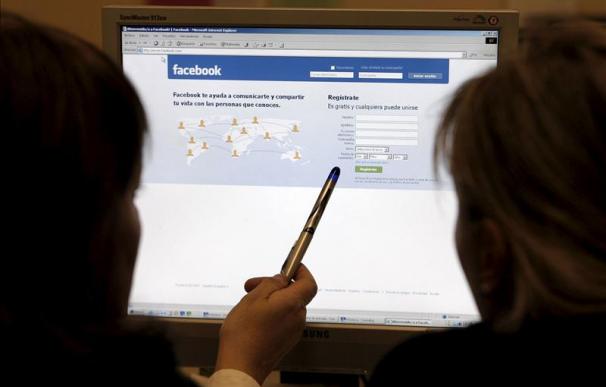 Los beneficios de Facebook bajan un 12 por ciento en el primer trimestre de 2012