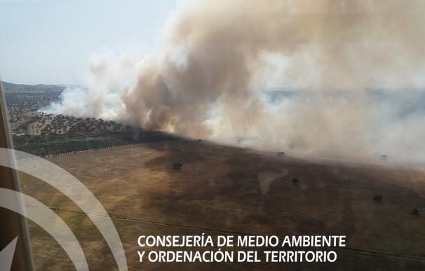 Estabilizado el incendio forestal en un paraje de Castilblanco de los Arroyos