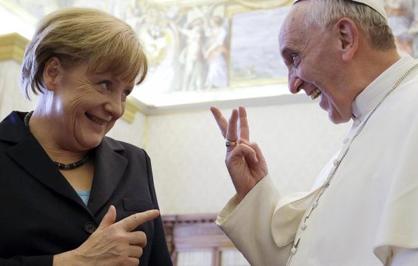 El Papa Francisco con Angela Merkel en el Vaticano