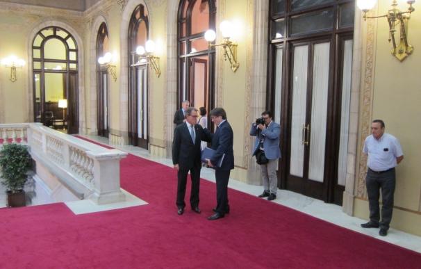 Puigdemont hará el lunes una declaración institucional antes de acompañar a Mas al juicio