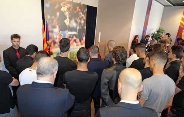 Los jugadores del Barça se despiden de Tito Vilanova entre lágrimas