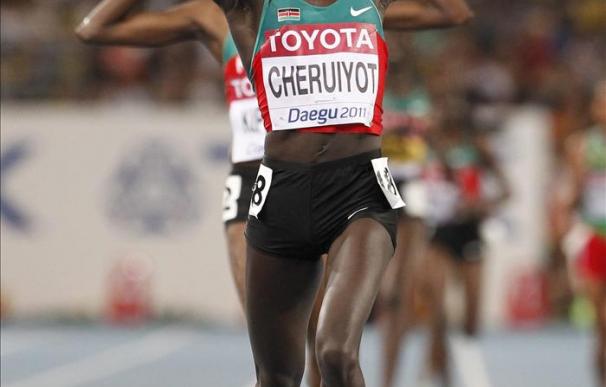 Kenia repite triplete en 10.000 y barre con todas las medallas del primer día