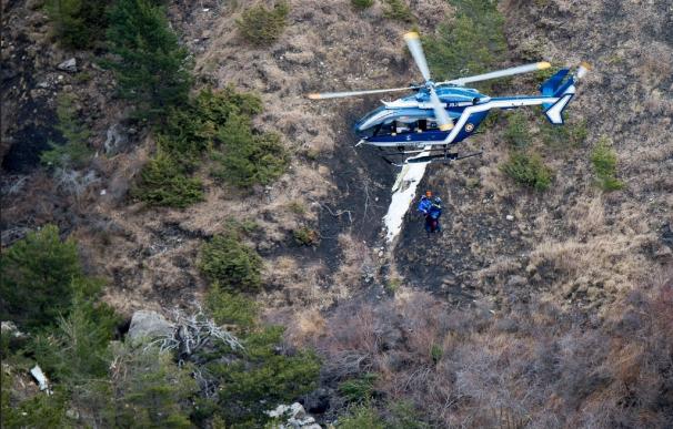 Acc.Comienza la evacuación de los cuerpos del avión siniestrado en los Alpes