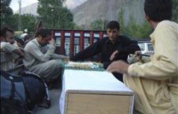 Al menos 45 muertos en un asalto talibán a puestos fronterizos paquistaníes