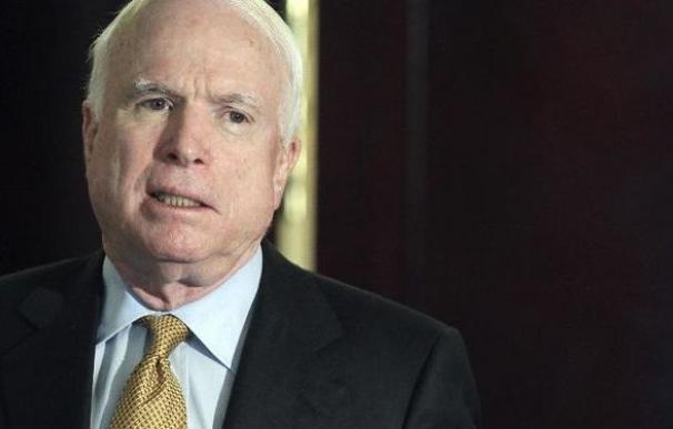 McCain acusa a Obama de ser "directamente responsable" del tiroteo de Orlando