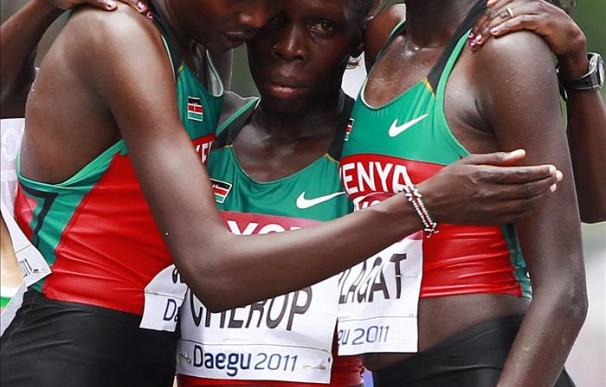 Kenia arranca con un triplete sin precedentes en el maratón femenino