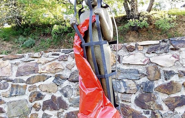 La obra 'Burka' gana la medalla de oro de la VI Bienal de Escultura de 'El Valle de los Sueños'