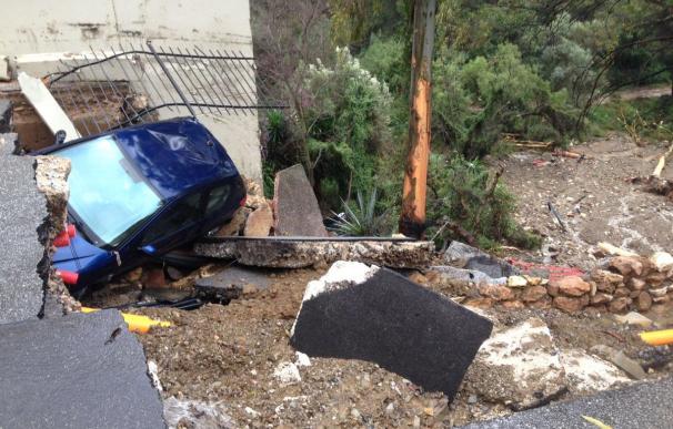 La tromba de agua deja cuantiosos daños materiales en Málaga