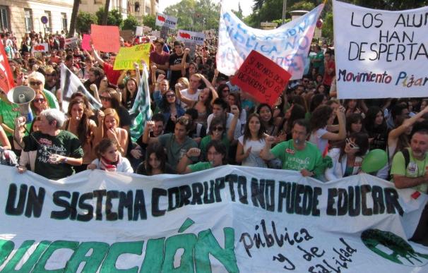 Convocada para este martes una nueva huelga educativa por el '3+2' que afecta a Secundaria y la enseñanza universitaria