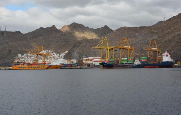 Canarias, comunidad donde más caen las exportaciones en abril
