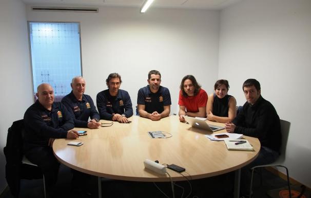 Reunión del Consejo Ciudadano de 'Podemos' con los bomberos de Madrid